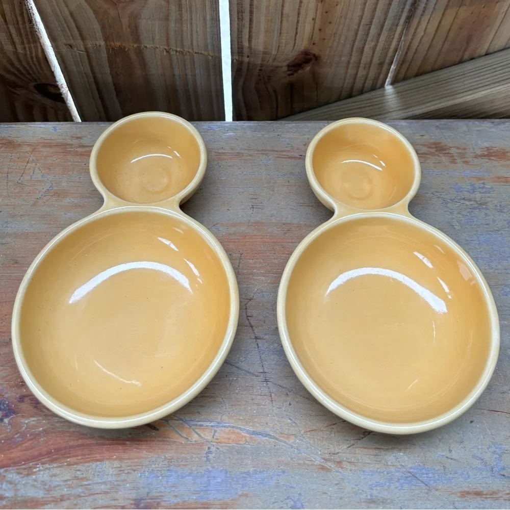 Set of 2 Williams Sonoma Yellow Stoneware Divided Dipping Sauce Bowls 8”L